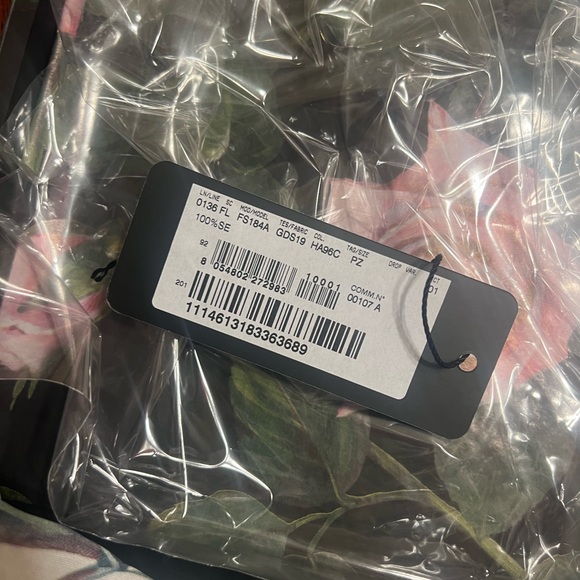 Dolce and Gabbana Floral Scarf - Picture 2 of 8